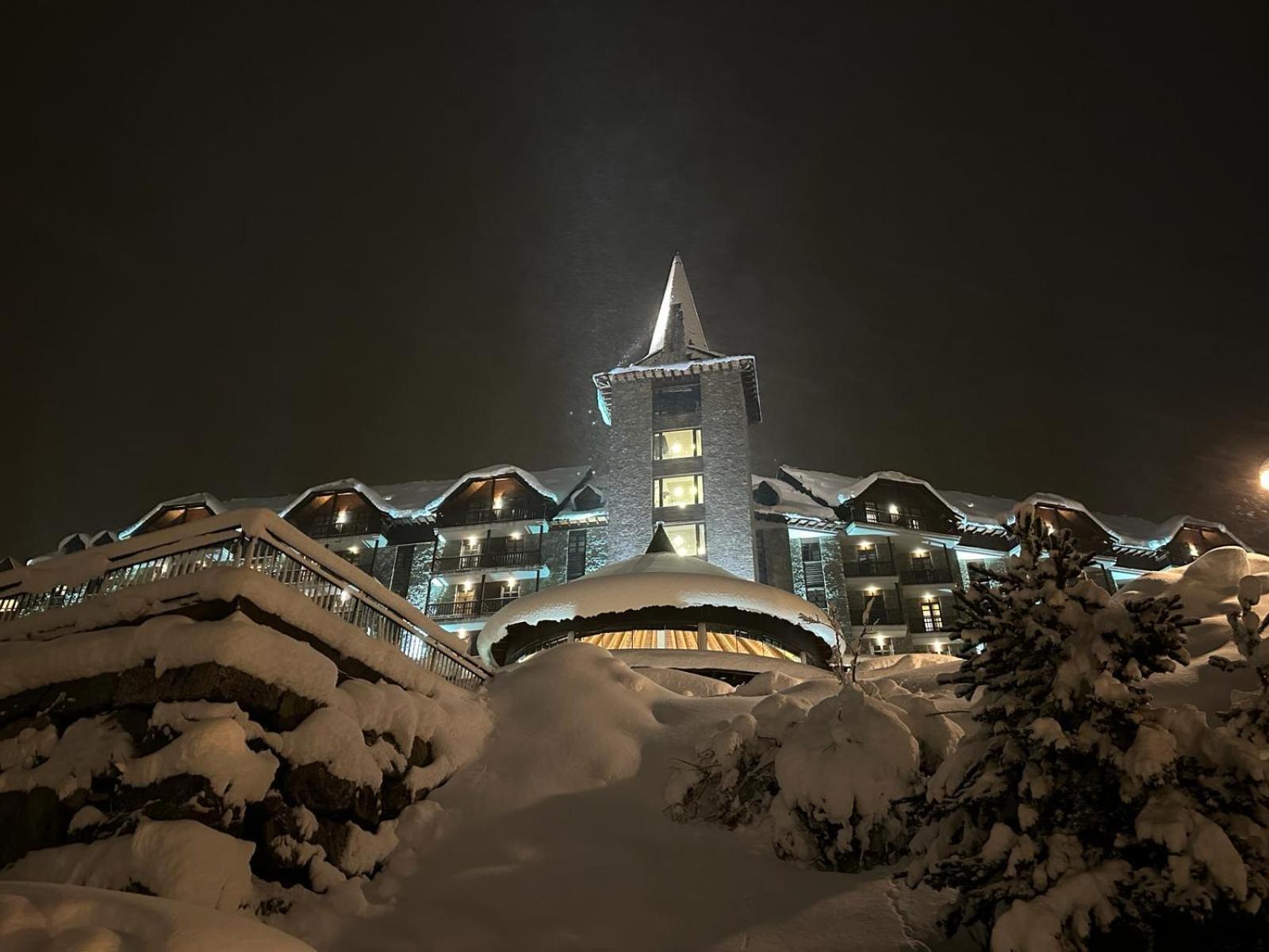 Hotel Snoe Aragon Hills Formigal Exteriér fotografie