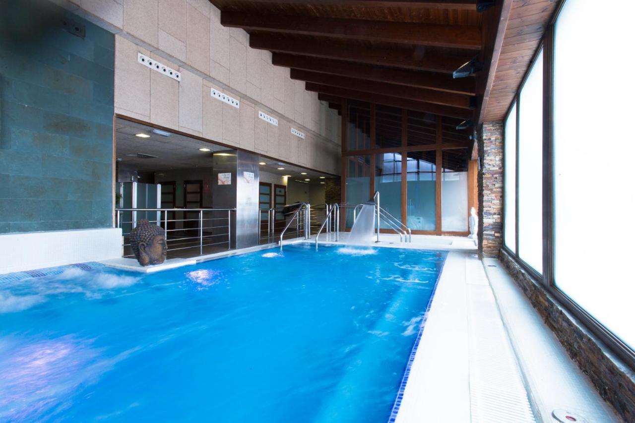 Hotel Snoe Aragon Hills Formigal Exteriér fotografie