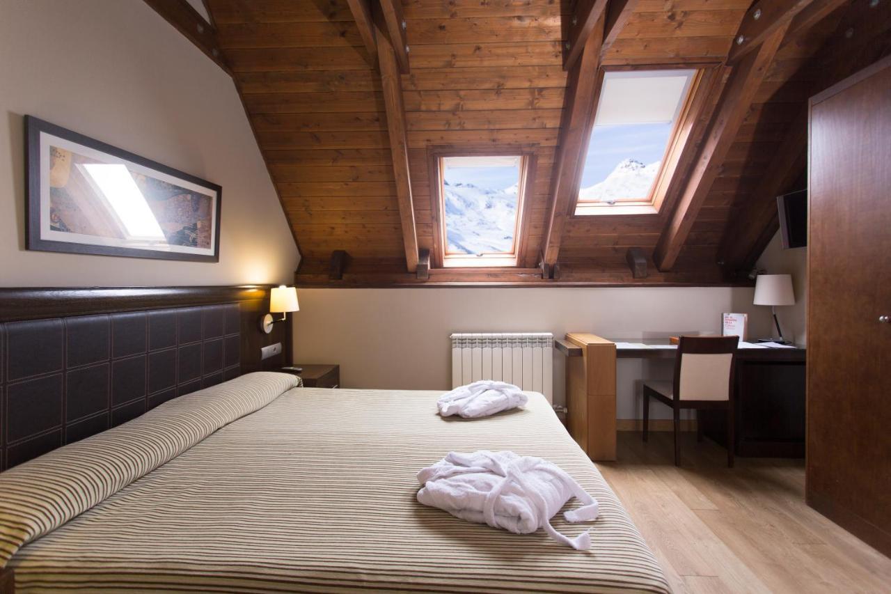 Hotel Snoe Aragon Hills Formigal Exteriér fotografie